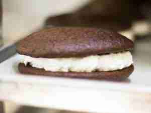 Chocolate Whoopie Pie 3